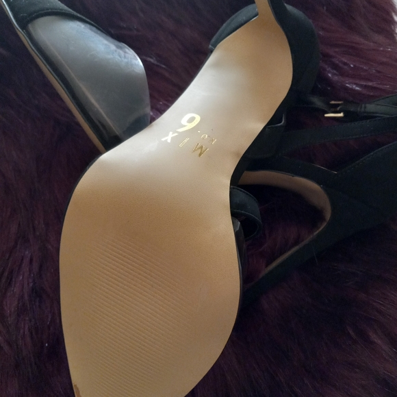 Dress Shoes - Picture 3 of 4